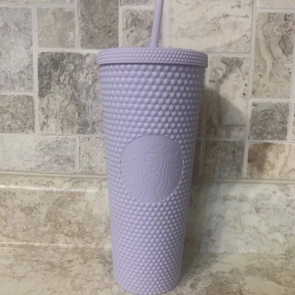 New Starbucks Matte Lilac Lilac Straw Studded Tumbler 24oz Venti Cold Cup 2021